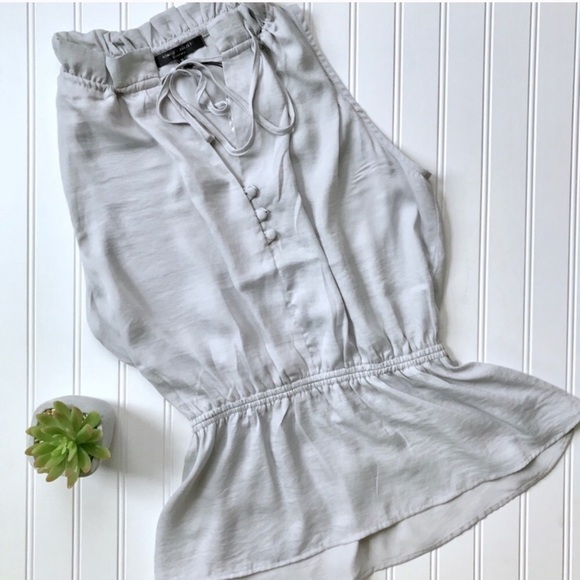 NWT •Romeo & Juliet Couture• ruffle top {E23} - Picture 5 of 6